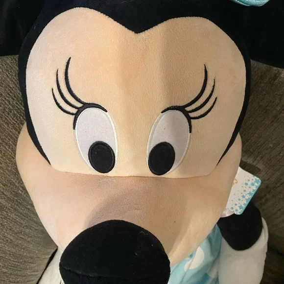 NWT Jumbo Minnie Mouse Plush - Picture 4 of 4